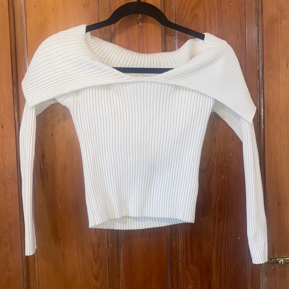 WORN ONCE - ADORABLE OFF THE SHOULDER CROPPED SWEATER